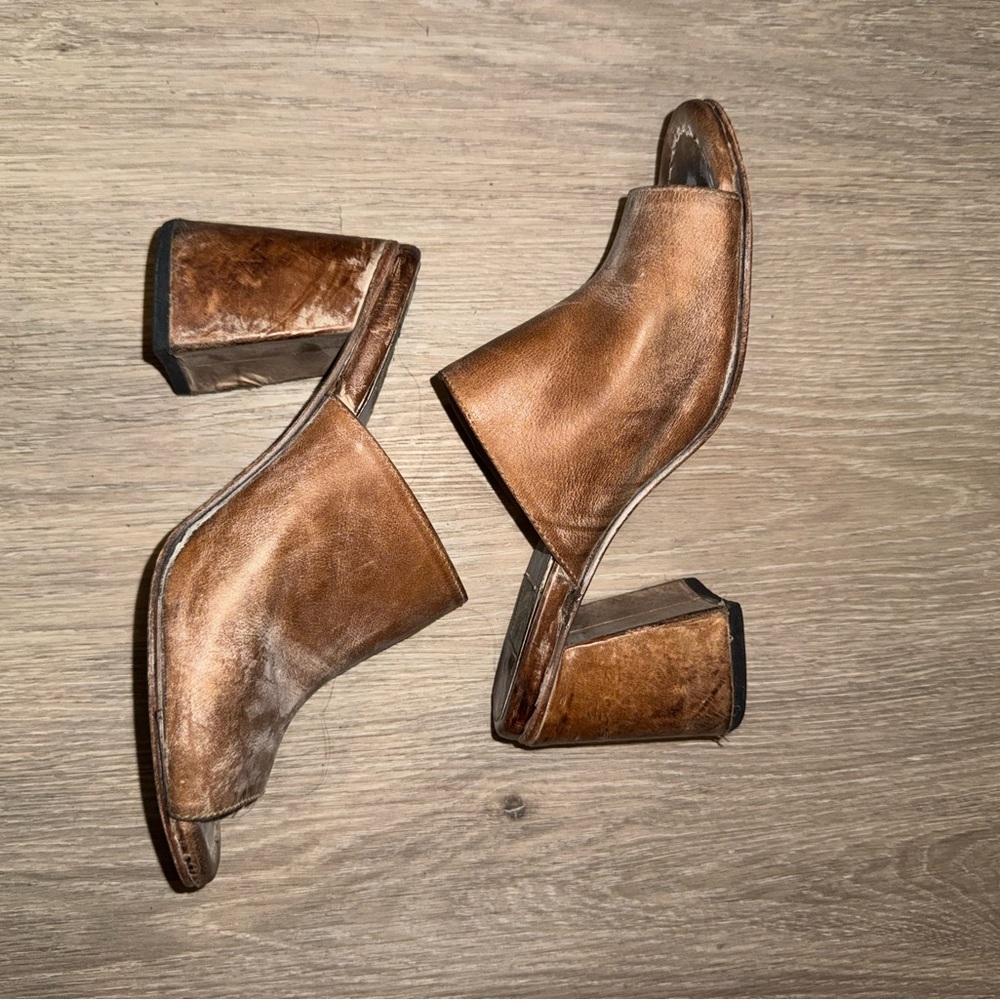 Freebird Trina Tan Leather Women's Mules